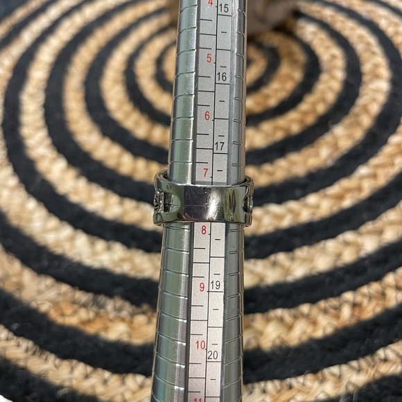 • Silver Malachite Ring • - Picture 11 of 15